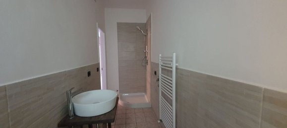 3 rooms Apartment in Bastiglia, Italy No. 164952 10