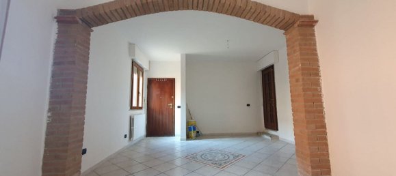 3 rooms Apartment in Bastiglia, Italy No. 164952 4