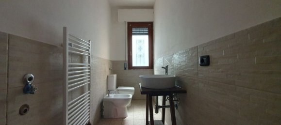 3 rooms Apartment in Bastiglia, Italy No. 164952 9