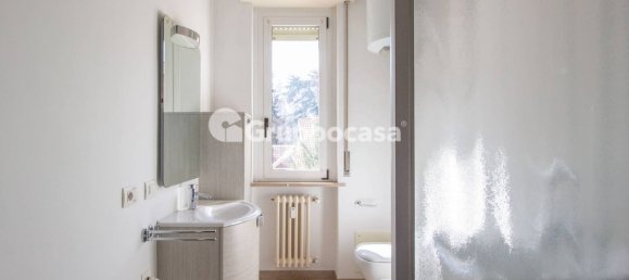3 rooms Apartment in Magenta, Italy No. 15231 18