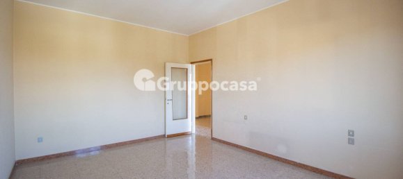 3 rooms Apartment in Magenta, Italy No. 15231 12