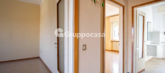 3 rooms Apartment in Magenta, Italy No. 15231 14