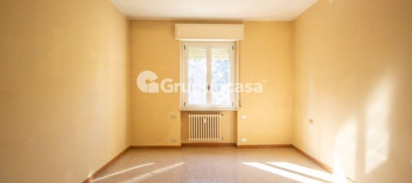 3 rooms Apartment in Magenta, Italy No. 15231 17