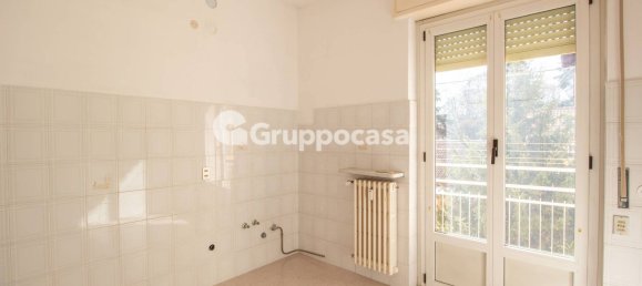 3 rooms Apartment in Magenta, Italy No. 15231 6