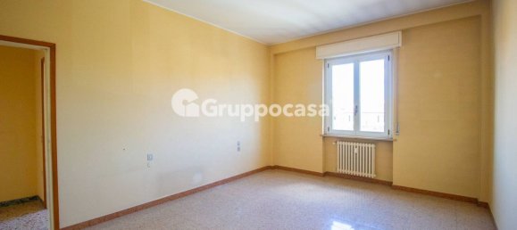 3 rooms Apartment in Magenta, Italy No. 15231 11
