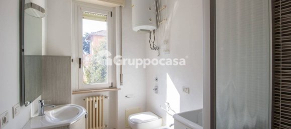 3 rooms Apartment in Magenta, Italy No. 15231 19