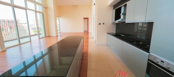 4 bedrooms Condo in Pattaya, Thailand No. 3015 8