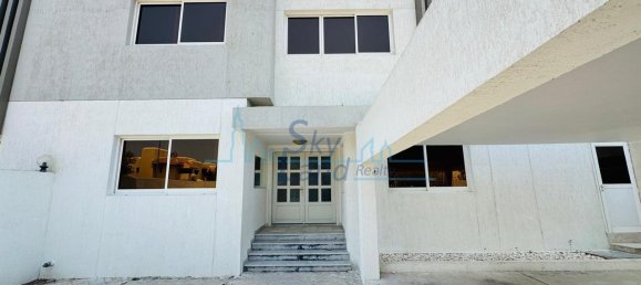 4 bedrooms Villa in Umm Suqeim, UAE No. 102586 30
