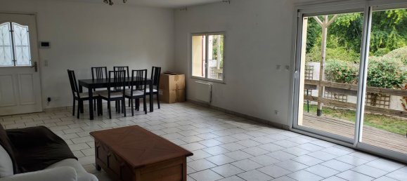 3 Schlafzimmer Haus in Poigny-la-Foret, France, Nr. 318156 5