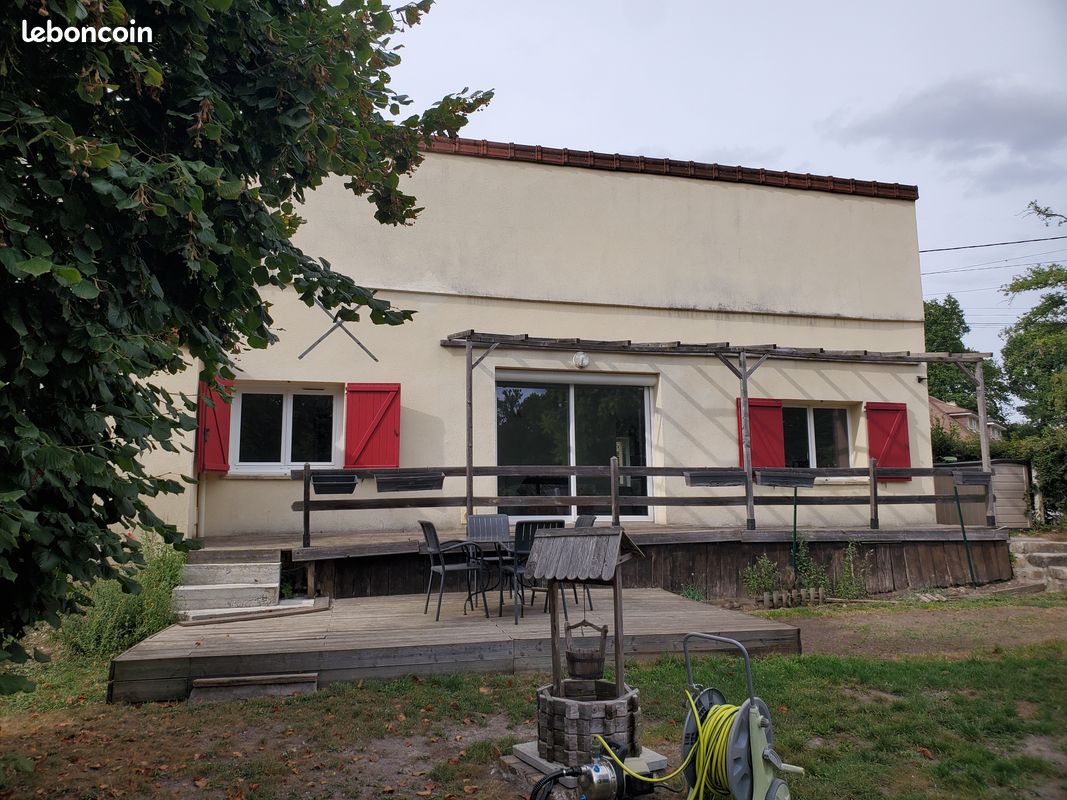 3 Schlafzimmer Haus in Poigny-la-Foret, France, Nr. 318156