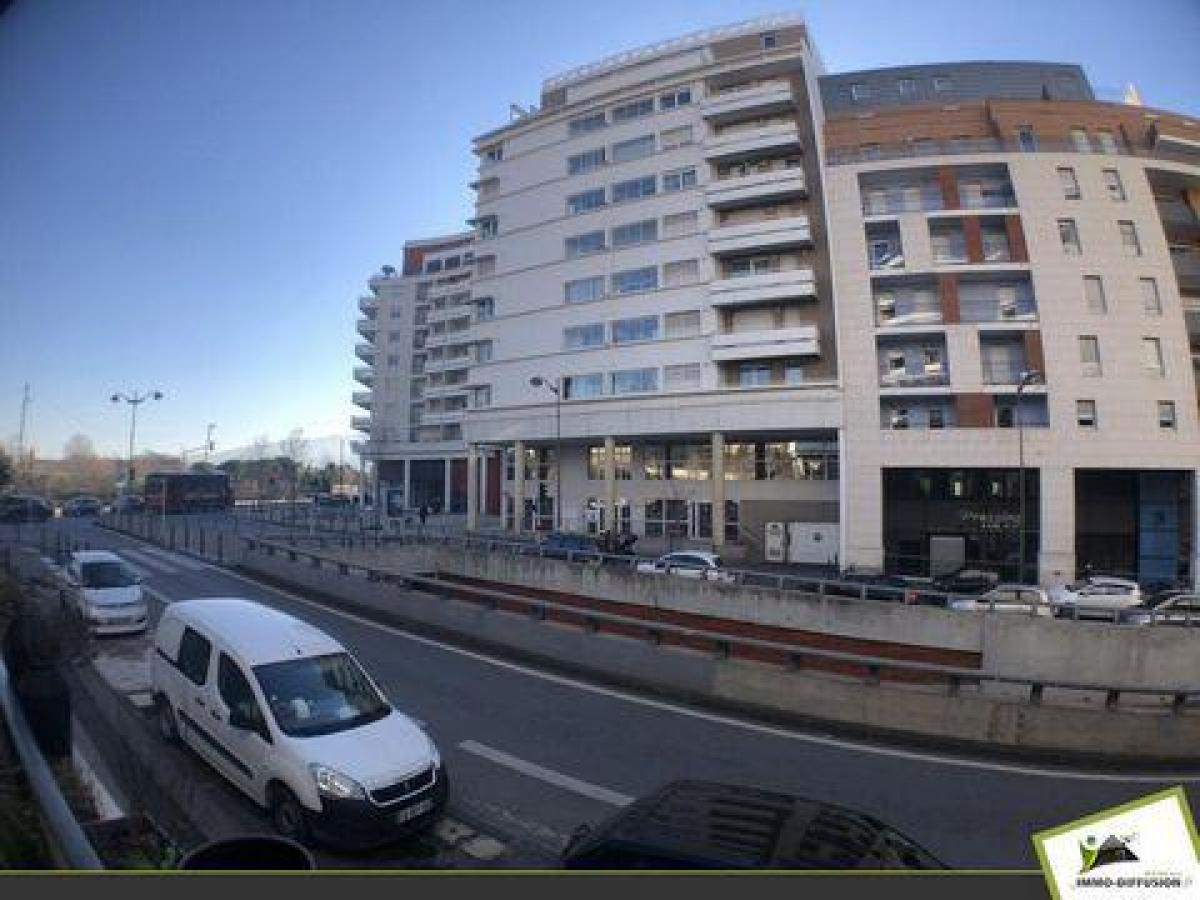 Studio in the Condo in Marseille, France No. 15209