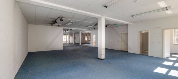 Здание с 20 комнатами в Hildburghausen, Германия № 167931 8