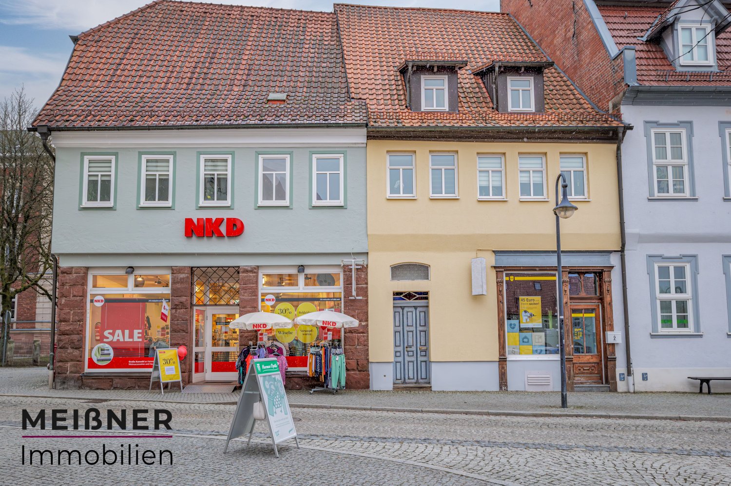 Здание с 20 комнатами в Hildburghausen, Германия № 167931