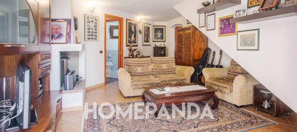 Casa de 4 habitaciónes en Quartu Sant'Elena, Italy No. 7037 7