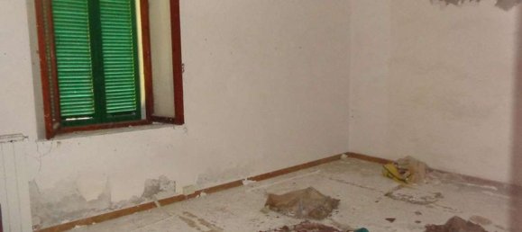 8 bedrooms House in Montalcino, Italy No. 377432 4