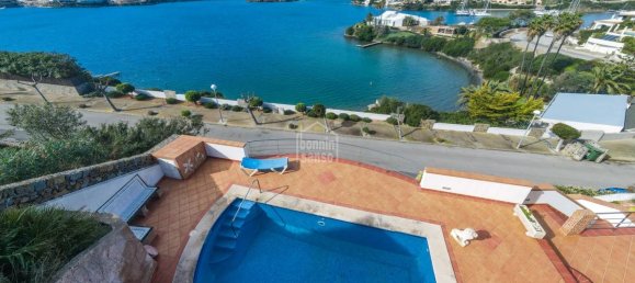 4 bedrooms Villa in Mahon, Spain No. 670 3