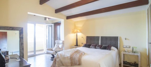 4 bedrooms Villa in Mahon, Spain No. 670 7