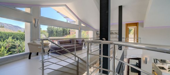 5 bedrooms Villa in Marbella, Spain No. 84322 10