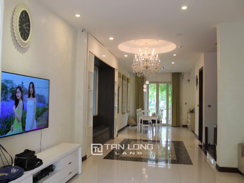 Вилла с 4 спальнями в Лонгбьен, Вьетнам № 845