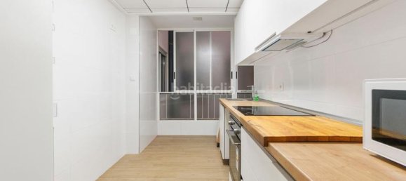 Apartamento de 4 dormitorios en Torrevieja, Spain No. 81984 13