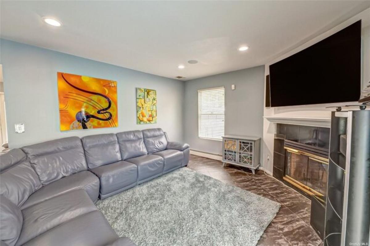 4 bedrooms House in West Islip, USA No. 372933