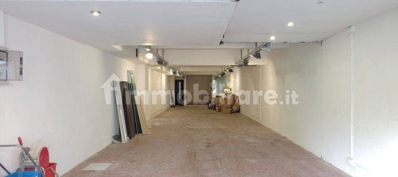 Склад 131м² в Генуя, Италия № 353298 2