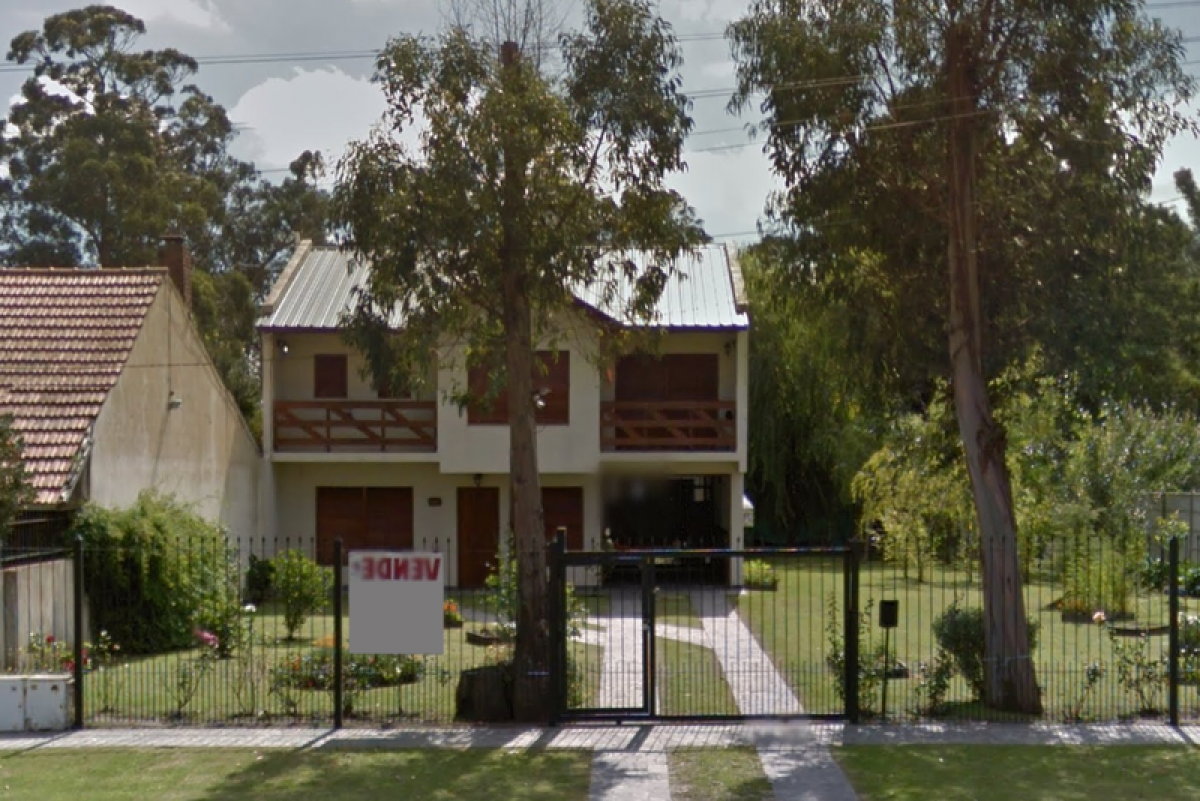 Casa de 3 dormitorios en Mar del Plata, Argentina No. 77003