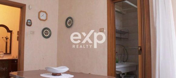 3 bedrooms Apartment in Foggia, Italy No. 277357 14