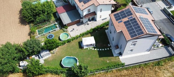 5 bedrooms Villa in Palazzolo sull'Oglio, Italy No. 266196 4