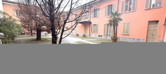 4 rooms Apartment in Monza, Italy No. 159216 3