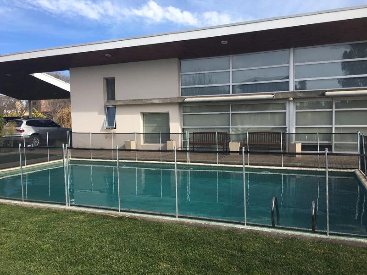 3 bedrooms House in Mar del Plata, Argentina No. 65892