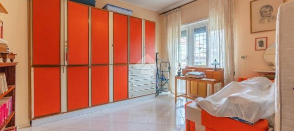 2 bedrooms Apartment in Rome, Italy No. 162653 5