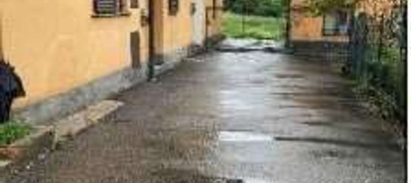 3 rooms Apartment in Caravate, Italy No. 259007 2