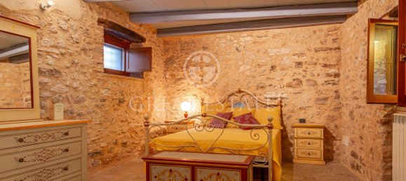 9 rooms House in Campello sul Clitunno, Italy No. 178549 38