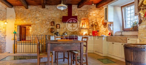 9 rooms House in Campello sul Clitunno, Italy No. 178549 23