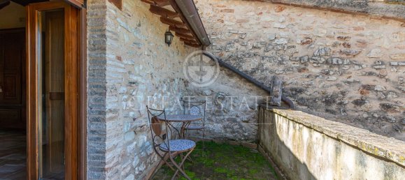 9 rooms House in Campello sul Clitunno, Italy No. 178549 8