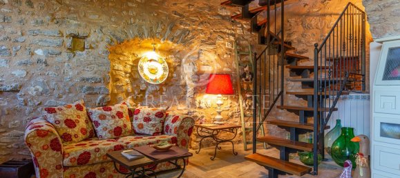 9 rooms House in Campello sul Clitunno, Italy No. 178549 17