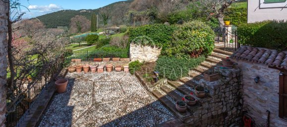 9 rooms House in Campello sul Clitunno, Italy No. 178549 7