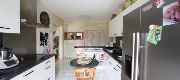 4 bedrooms House in Peyrieu, France No. 314059 4