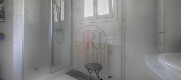 4 bedrooms House in Peyrieu, France No. 314059 7