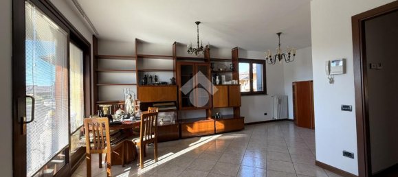 2 Schlafzimmer Wohnung in Gorle, Italy, Nr. 353056 12