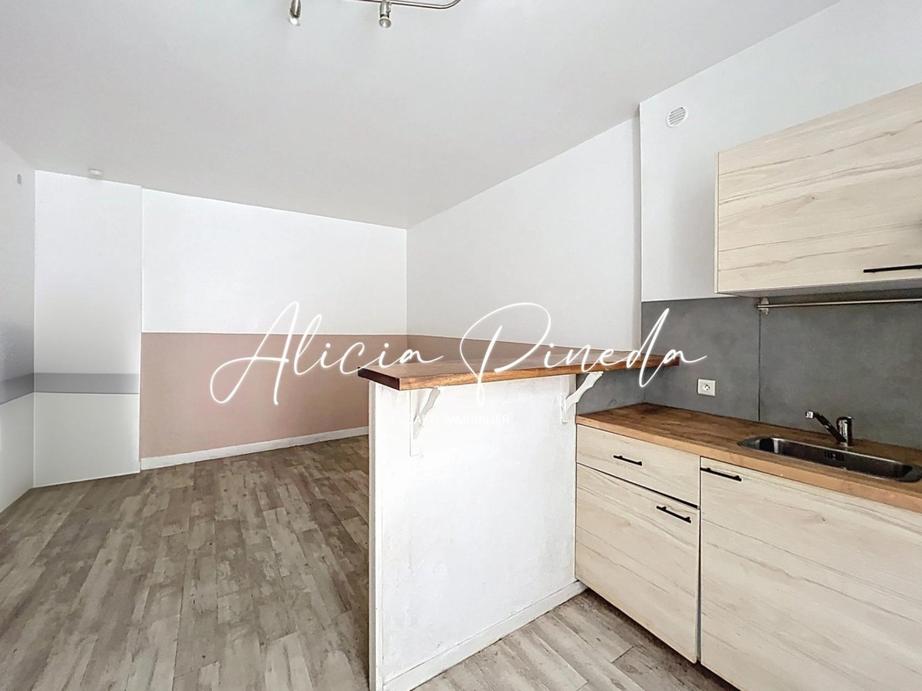 1 bedroom Apartment in Bois-Colombes, France No. 335003