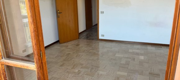 Квартира с 6 комнатами в Пезаро, Италия № 276642 21