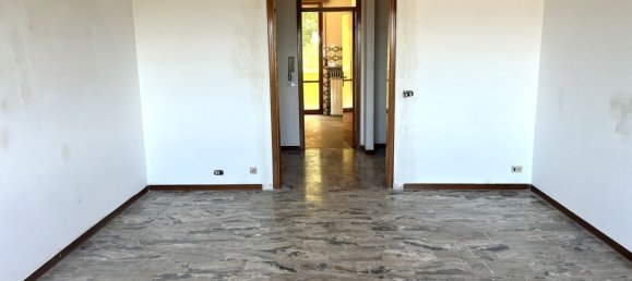 Квартира с 6 комнатами в Пезаро, Италия № 276642 5