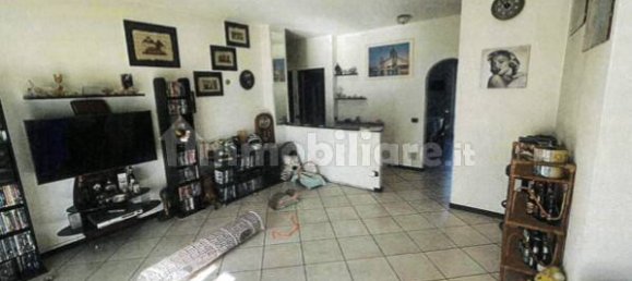 2 غرف نوم شقة في Novara, Italy رقم 16068 3