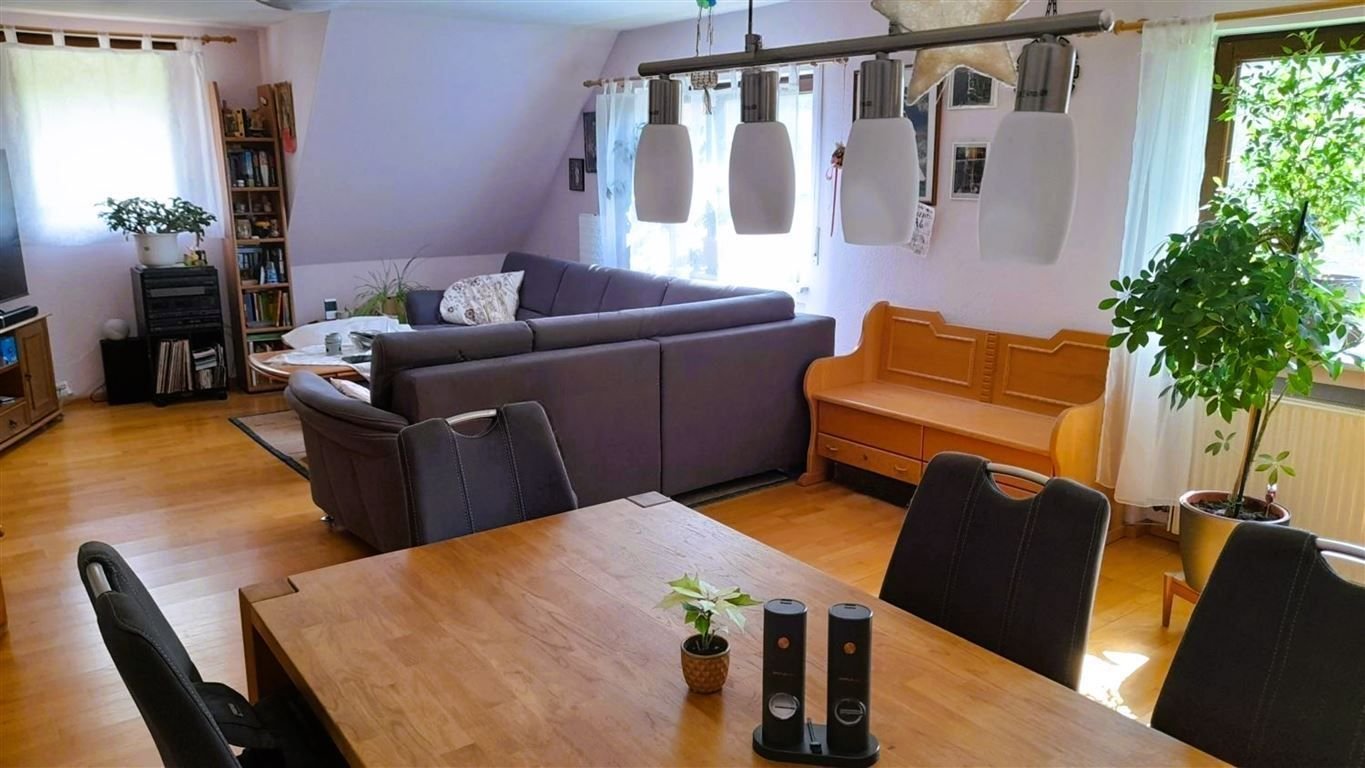 Квартира с 4 комнатами в Штутгарт, Германия № 12055