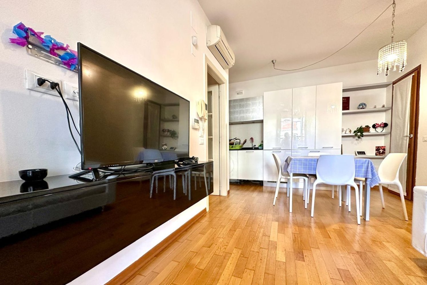 2 bedrooms Apartment in Florence, Italy No. 353119