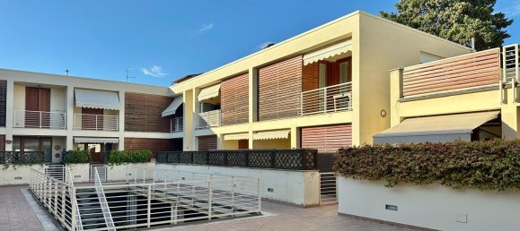 2 bedrooms Apartment in Florence, Italy No. 353119 16