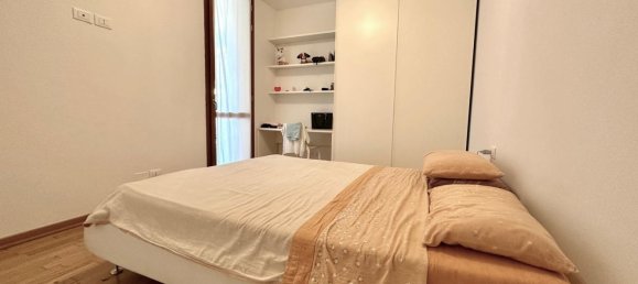 2 bedrooms Apartment in Florence, Italy No. 353119 9