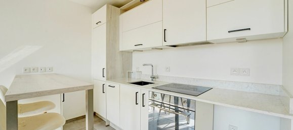1 bedroom Apartment in Paris, France No. 334717 5